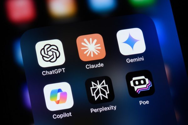 claude app centered in ai apps GettyImages 2167861906