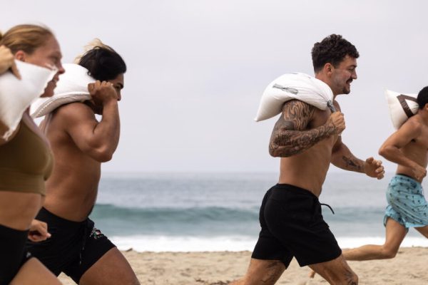 1564217 tr sandbag saturdays workout laguna beach 010