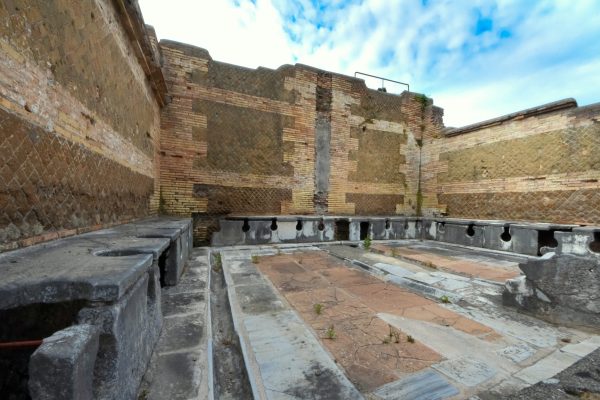 20 seat toilets in Ostia