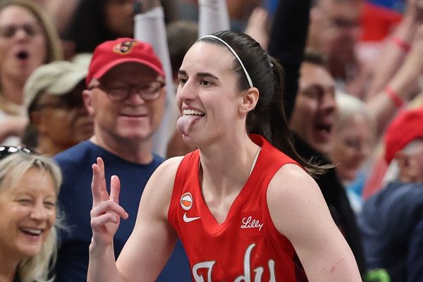 Caitlin Clark celebrating